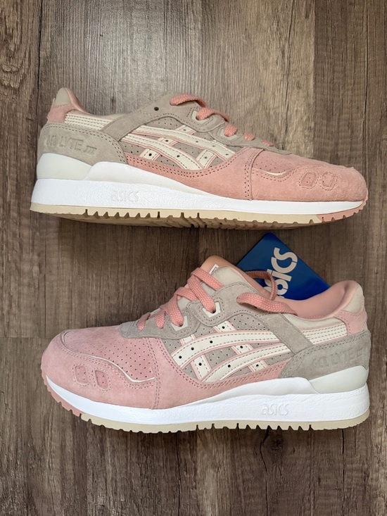 Asics Shoes - NIB ASICS Pink and Taupe Suede Gel-Lyte III Sneakers